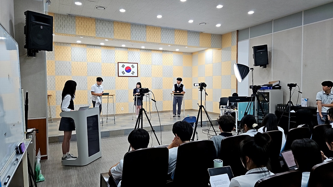 2025년 제40대 정부회장 후보 정책 토론회 중계 화면